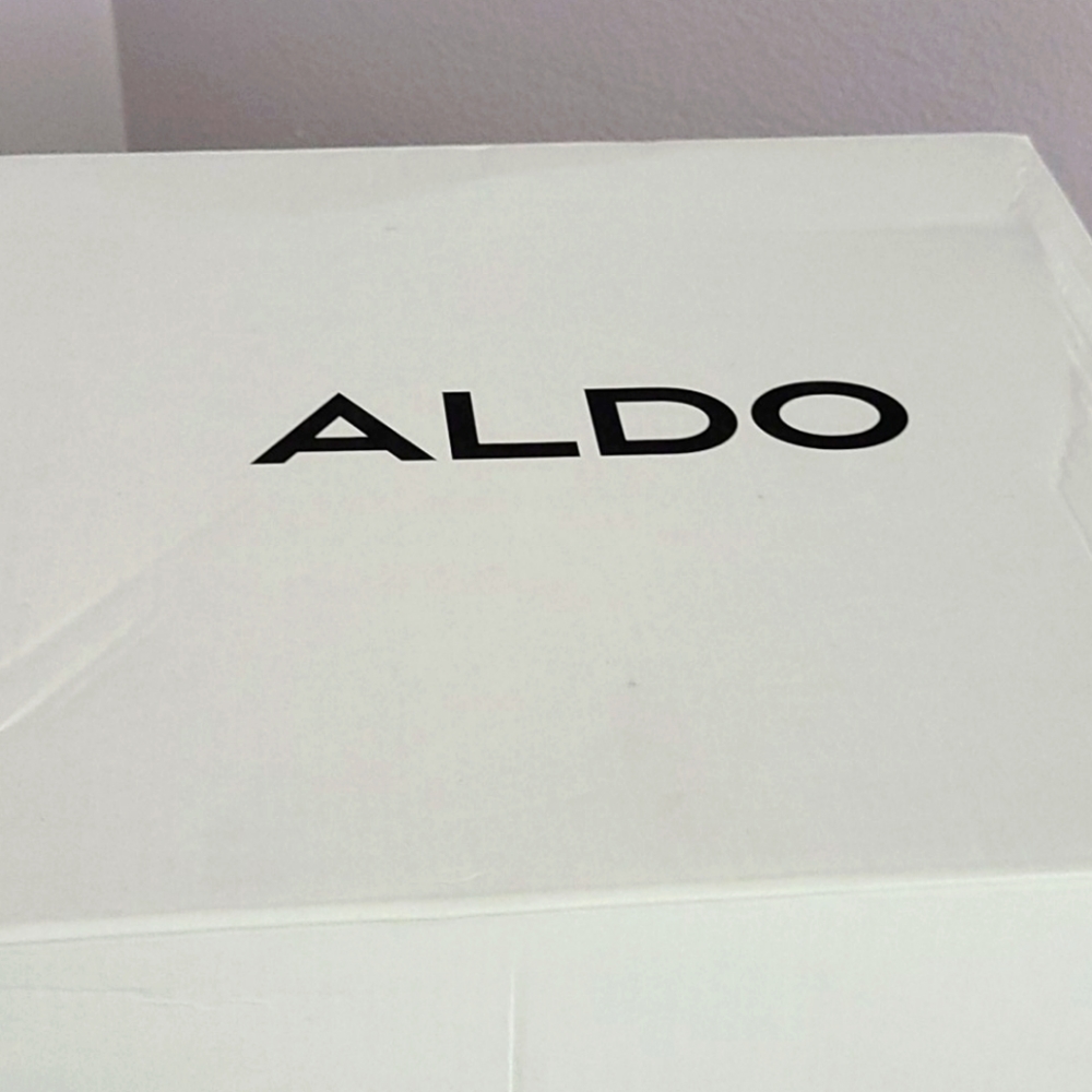 Aldo shoes size 6 white
